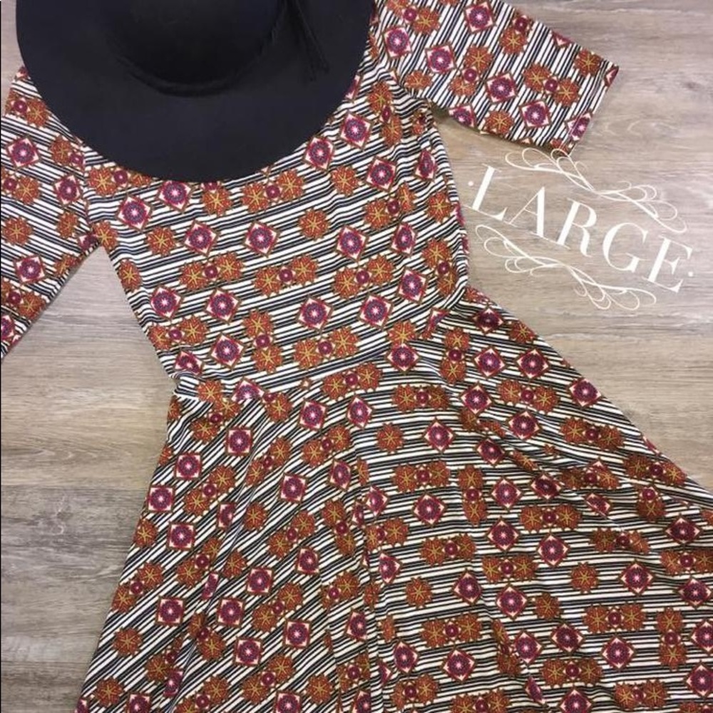 Lularoe BNWT large Nicole dress